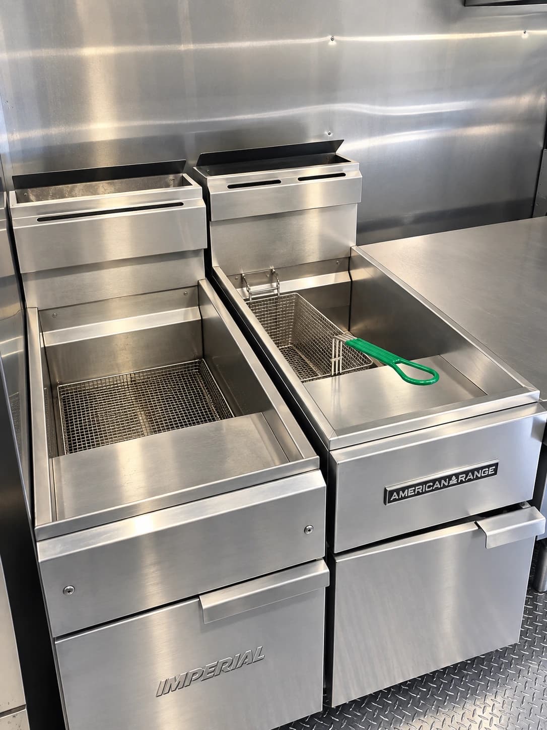 26 ft Baby Bulk Kitchen, photo 3