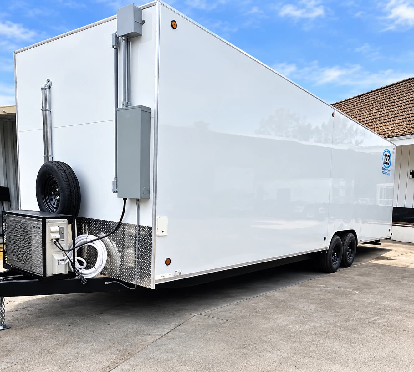 30 ft commercial conveyor dish trailer