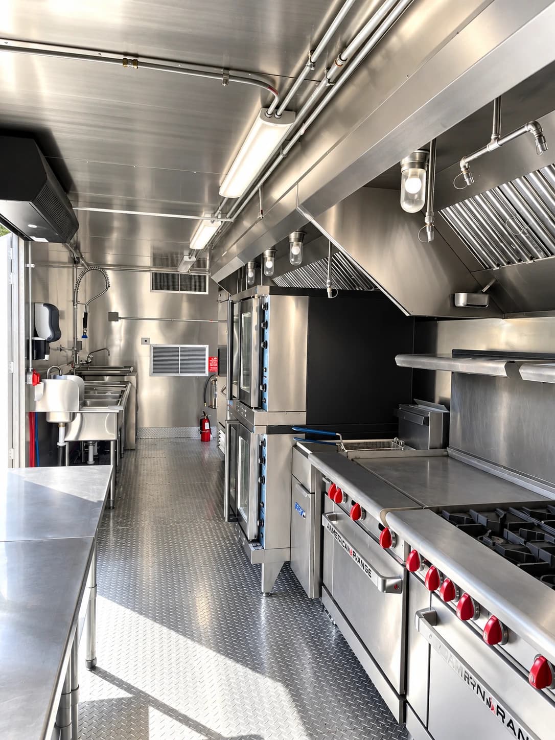 40 ft Combo Kitchen, photo 2