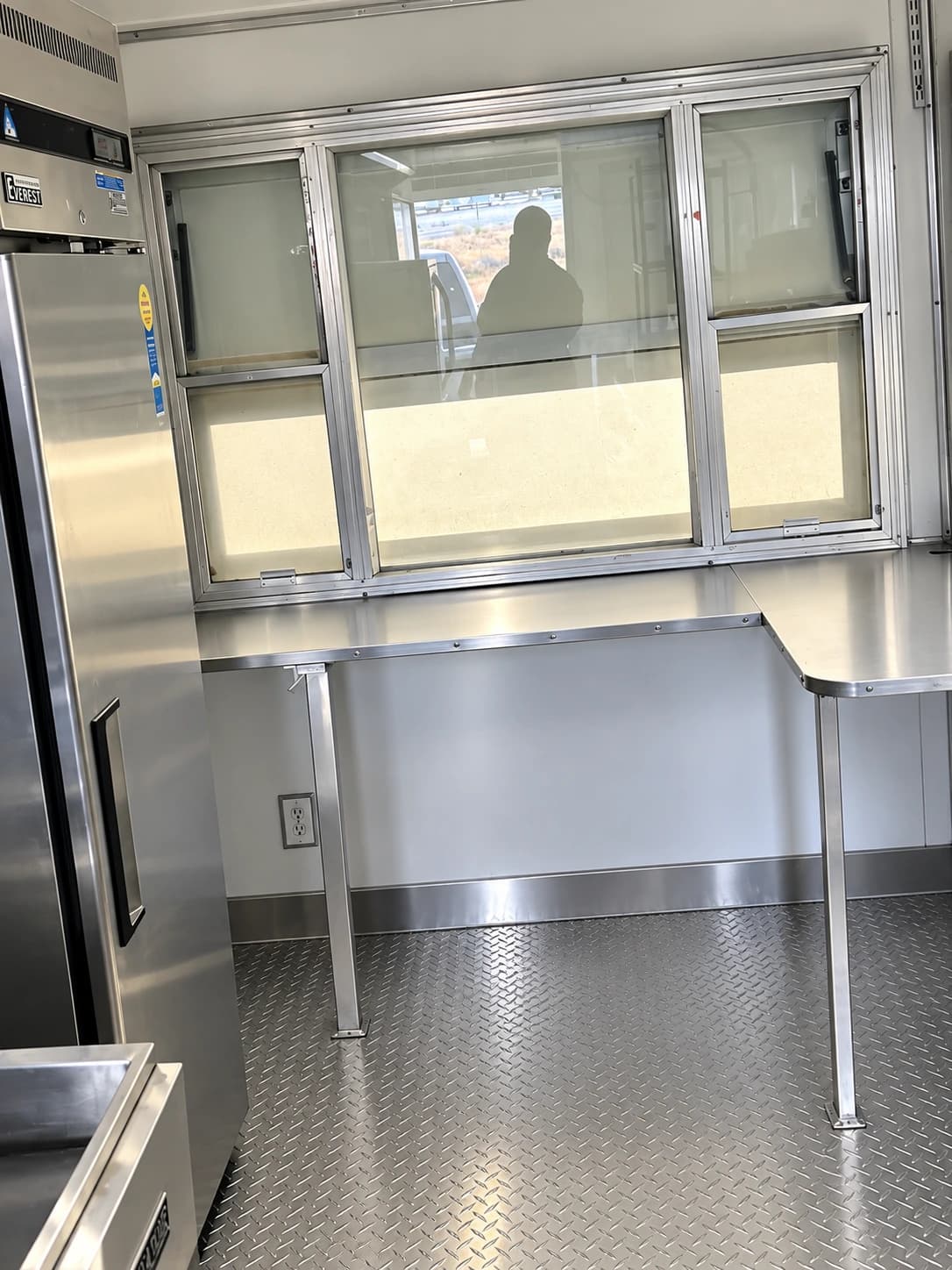 24 ft Mobile Kitchen, photo 4